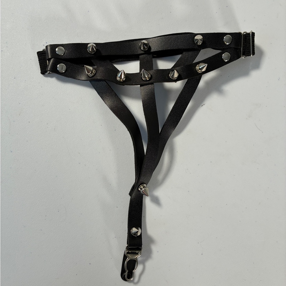 Black Faux Leather Spiked Leg Garter